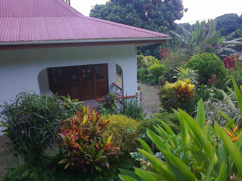 Liane De Mai Bed and Breakfast La Digue Exterior foto